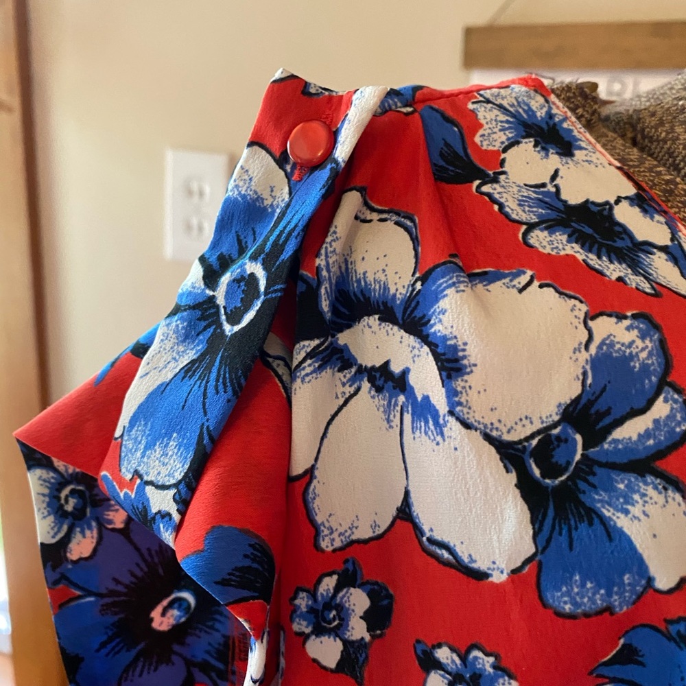 Red Midi Maternity Dress Hawaiian Floral Pattern - Picture 5 of 6